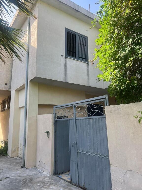 VILLA SU DUE PIANI IN VENDITA SHKOZET, DURRES