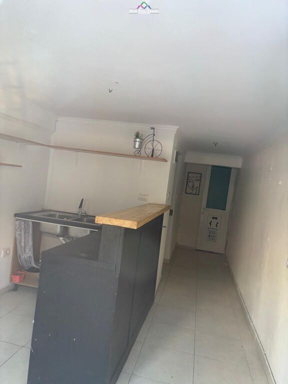 Dyqan Me Qera Tek Ish Ekspozita ( ID BD21808) Tirane