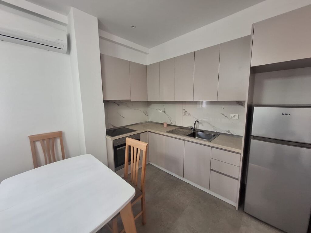 Apartament 2+1, Don Bosko!