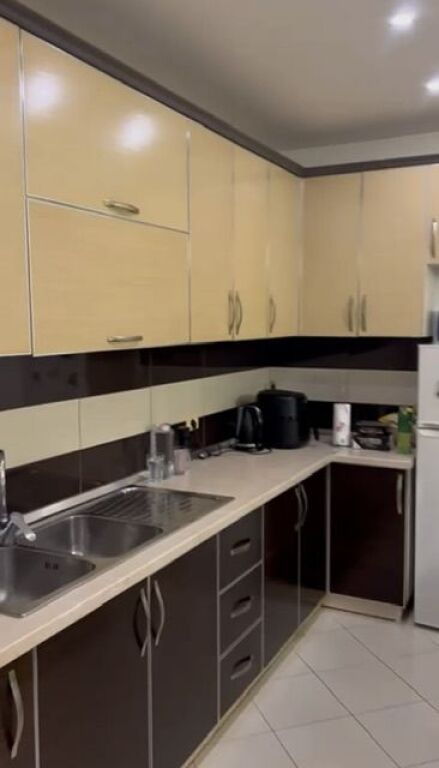 Apartament 1+1 në Astir Te jata market me 400€