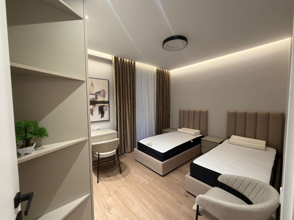 *For rent 2+1+2+parking space at Mine Peza*