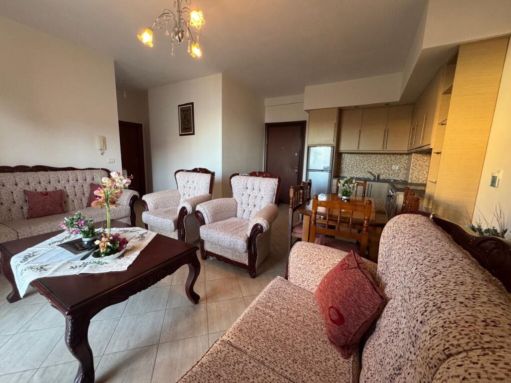 Appartamento 1+1 a Sarandë, 55 m², vista mare, pronto per abitare