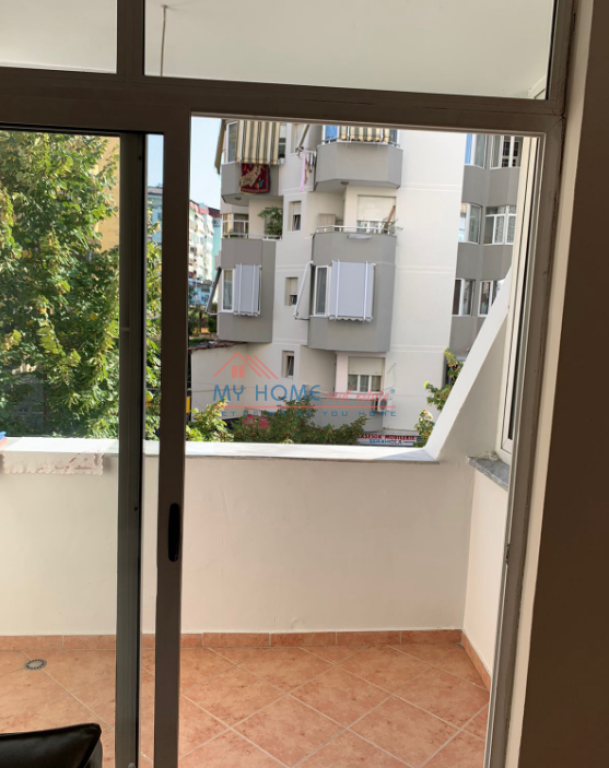 Appartamento 2+1 in affitto Comune di Parigi Tirana
