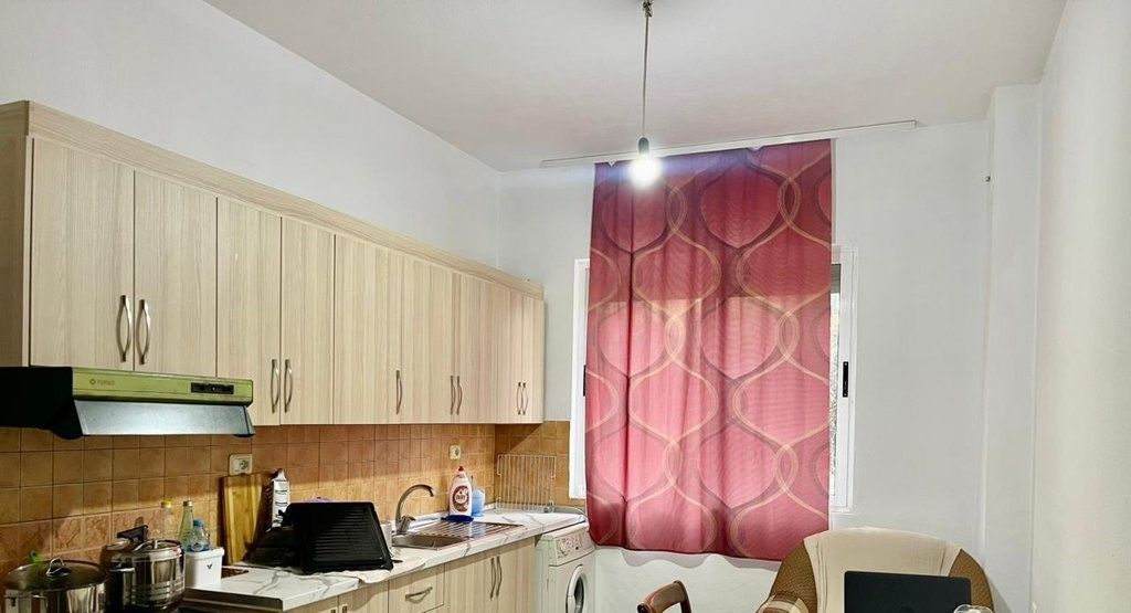 Appartamento 2+1 al primo piano in villa di 3 piani in vendita – Shkozë, Tirana