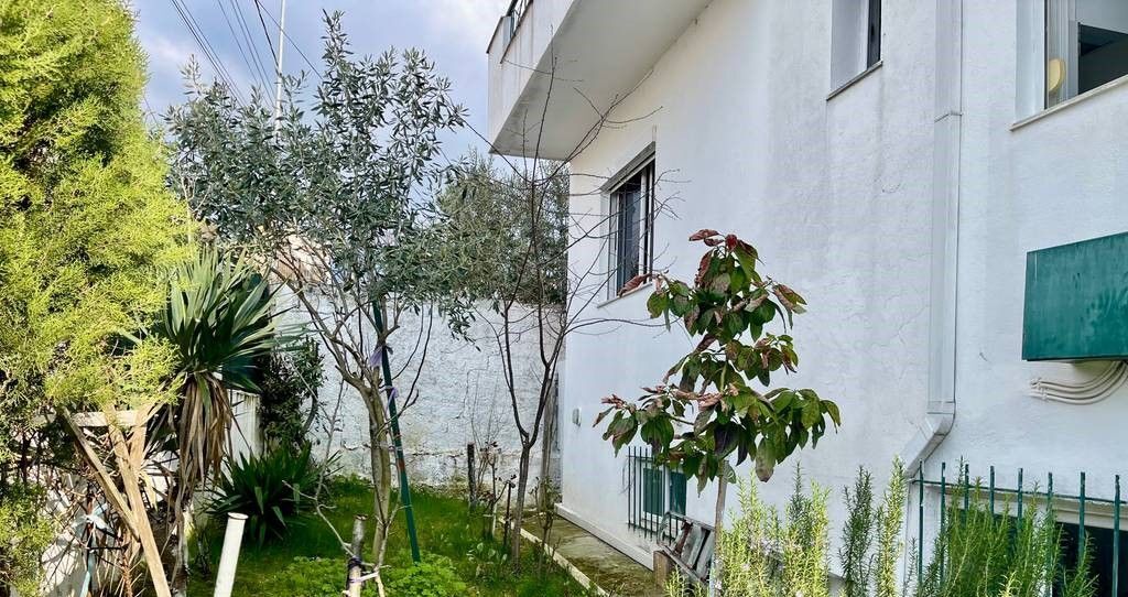 Appartamento 2+1 al primo piano in villa di 3 piani in vendita – Shkozë, Tirana