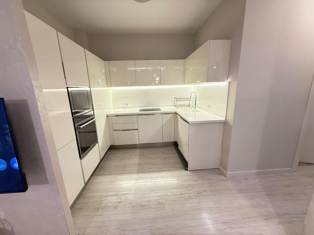 📣Jepet me qera apartament 2+1+2 tualete  📍Adresa: Liqeni i Thate, Kompleksi Fz✨💰 Çmimi:700€/muaj
