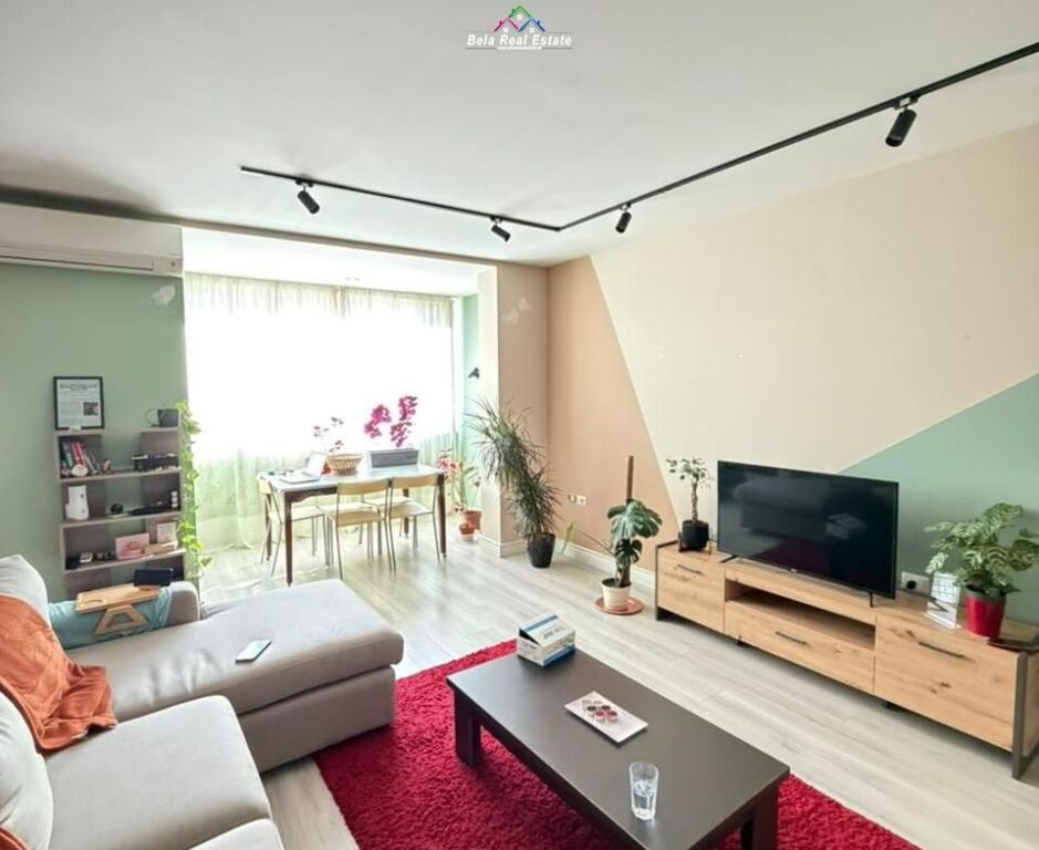 Appartamento In Affitto 2+1 Vicino Al Vecchio Mercato Elettrico (ID B221404) Tirana