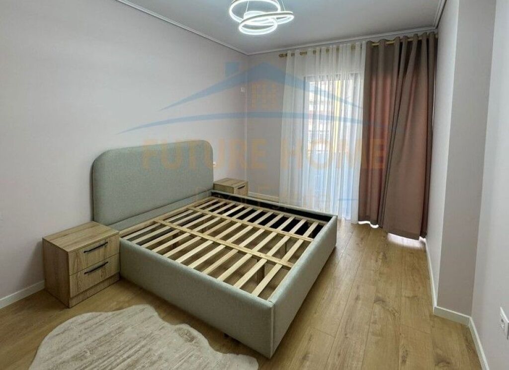 .Shitet, Apartament 2+1+2, Unaza e Re