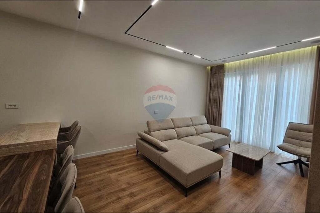 Apartament - Për Qira - Liqeni I Thatë, Tiranë