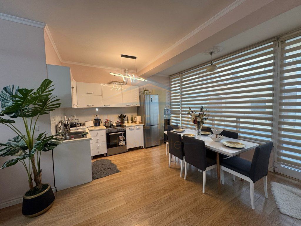 SELLING, APARTMENT 3+1+2+VERANDA, kODRA E DIELLIT