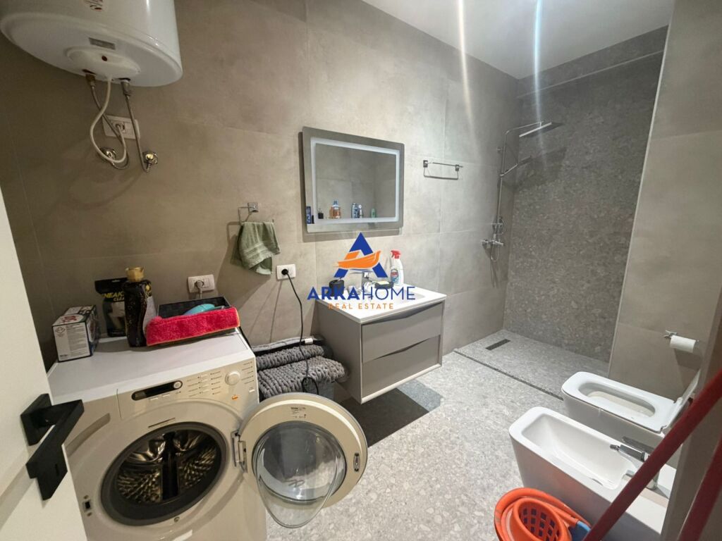 VENDESI APPARTAMENTO 1+1+BALCONE "VICINO BOHEM ASTIR" 12000000 LEKE
