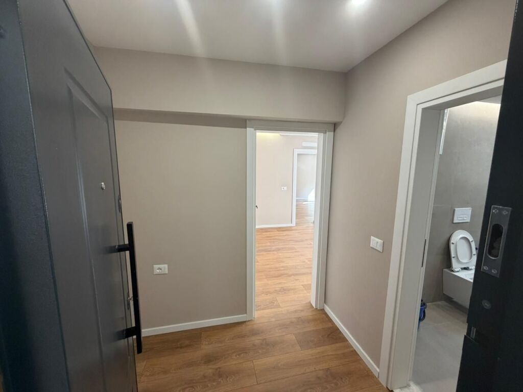 Vendo appartamento 1+1, a Mine Peza, Tirana