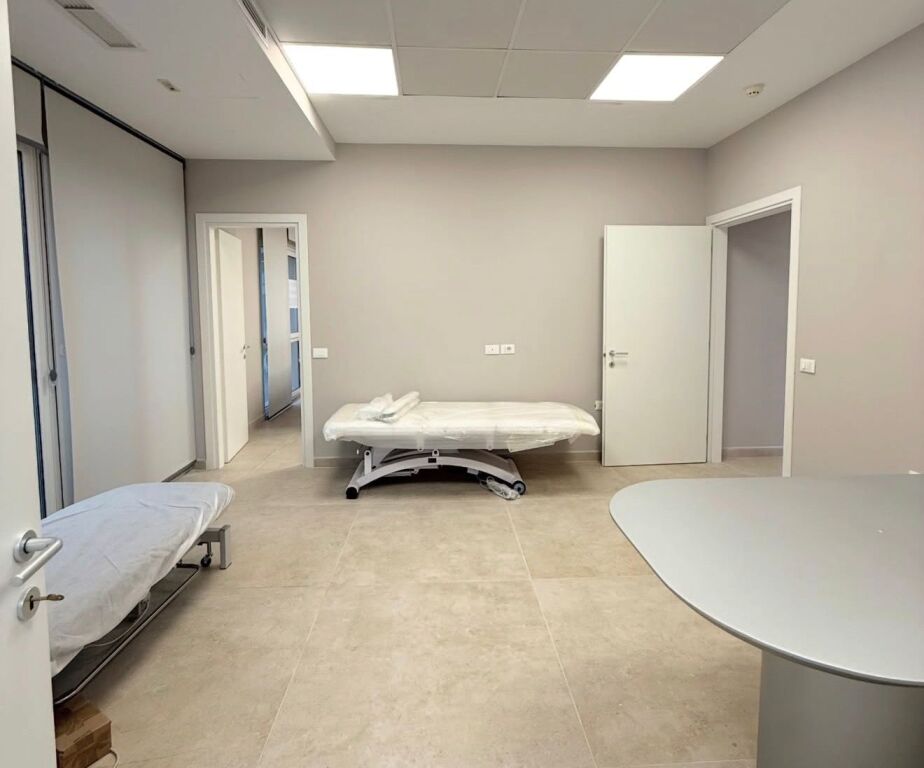 🏥 AMBIENT KLINIKE ME QIRA – KOMUNA E PARISIT