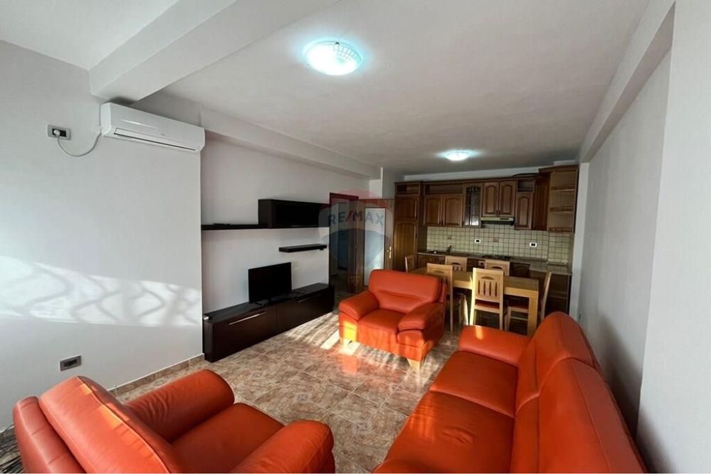 Appartamento 2+1 in affitto in via Him Kolli
