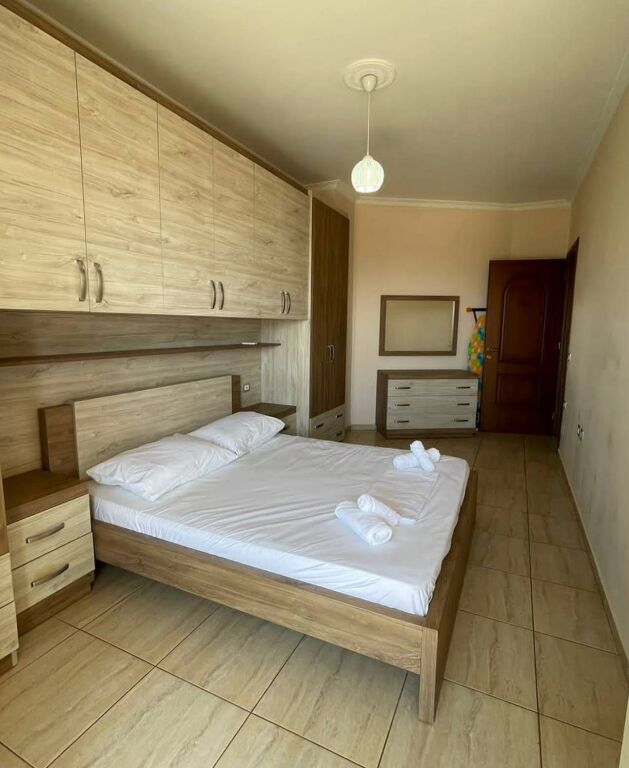 Apartament 2+1 me Pamje Deti me Qera Afatgjatë - Lungomare, Vlore