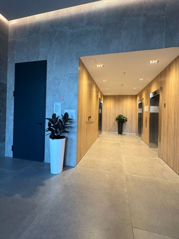 UFFICIO IN AFFITTO 173 M2 AIR ALBANIA 6.050 EURO FH-58000