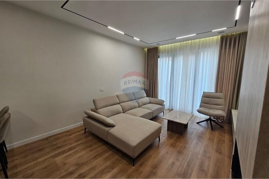 Apartament - Për Qira - Liqeni I Thatë, Tiranë