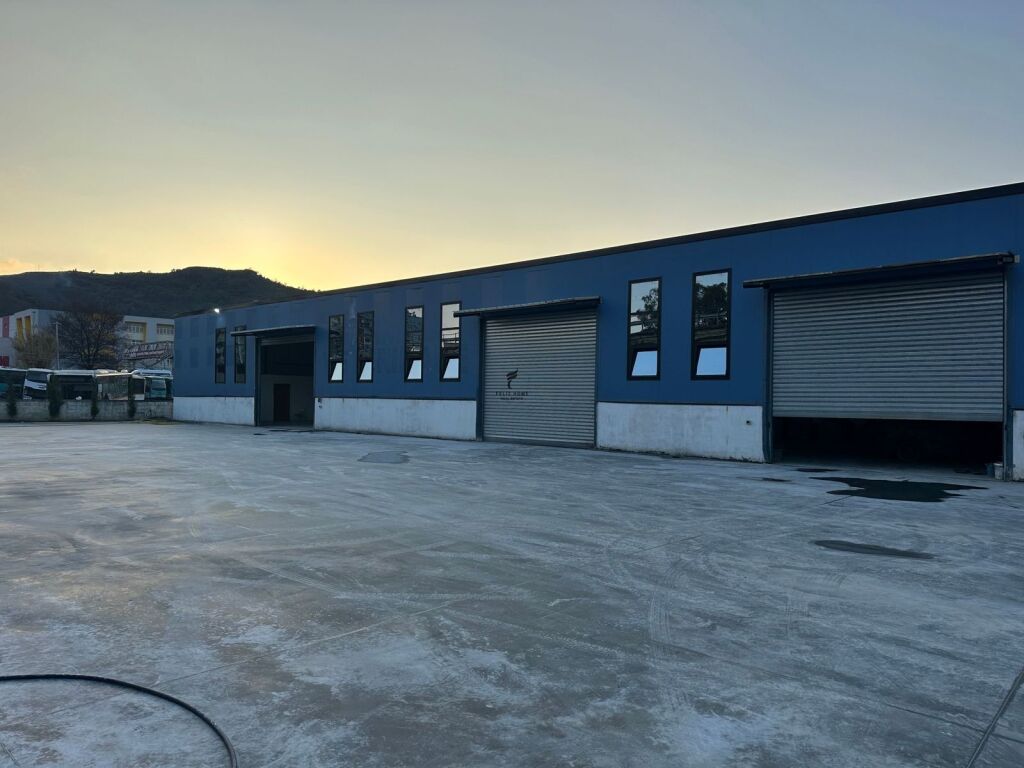 KAPANON ME QERA 1370 M2 VORE 2.300 EURO  FH-58014