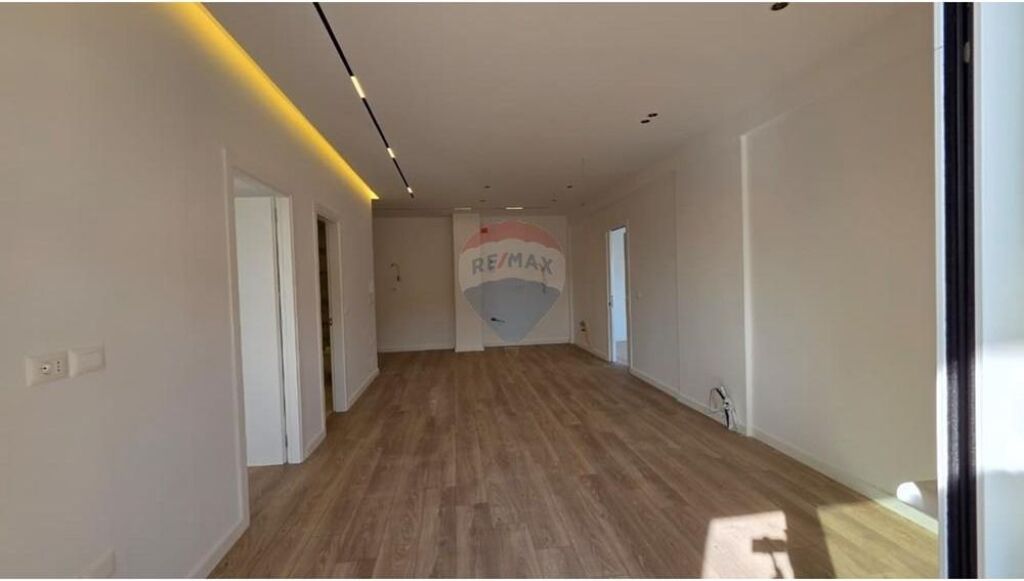 🌊 Appartamento 2+1+2 in Vendita – Lungomare, Vlora