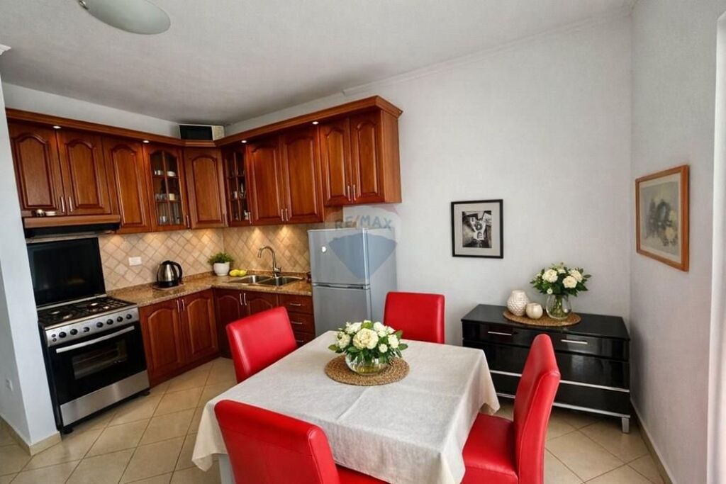 Apartament - Për Qira - Vilat Gjermane, Tiranë