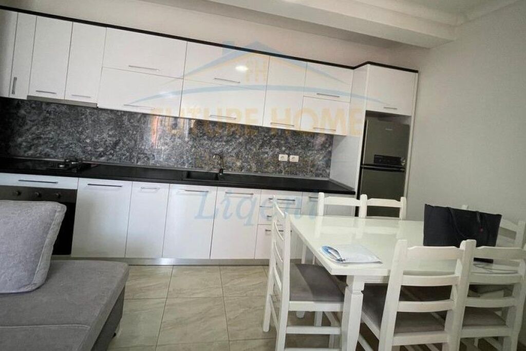 Qera, Apartament 1+1+Post Parkimi, Sima Com