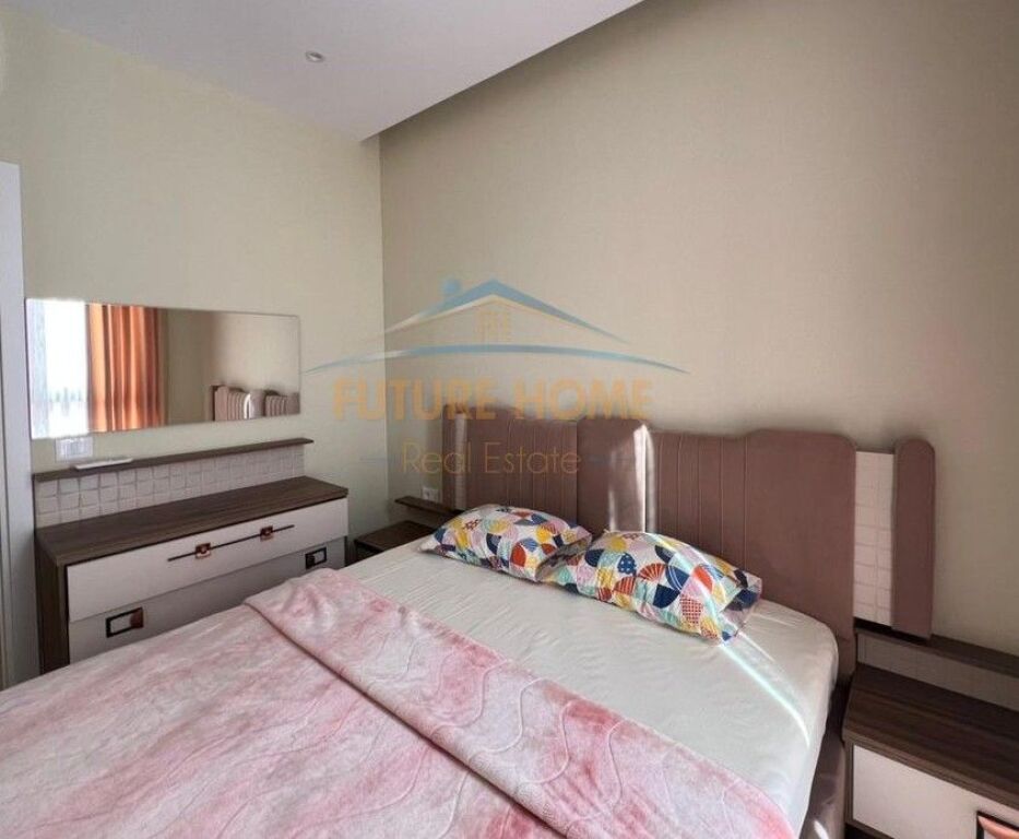 Qera, Apartament 1+1,Galeria Roma , Rruga e Kavajes, Tirane !