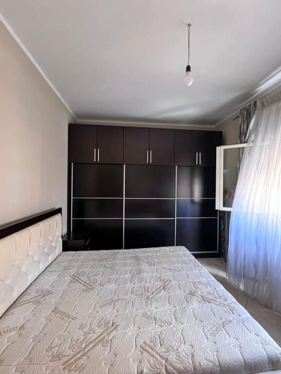 Apartament 1+1 përballë Delijorgjit!
