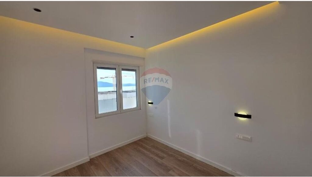 🌊 Appartamento 2+1+2 in Vendita – Lungomare, Vlora