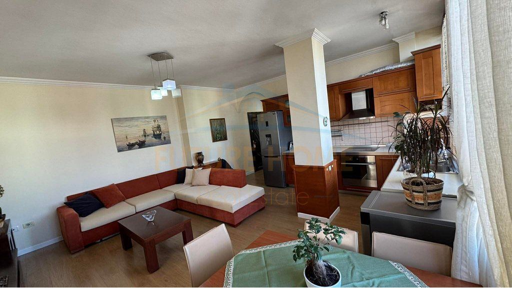 Qera, Apartament 2+1, Mozaiku, 21 Dhjetori
