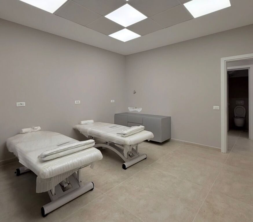 🏥 AMBIENT KLINIKE ME QIRA – KOMUNA E PARISIT
