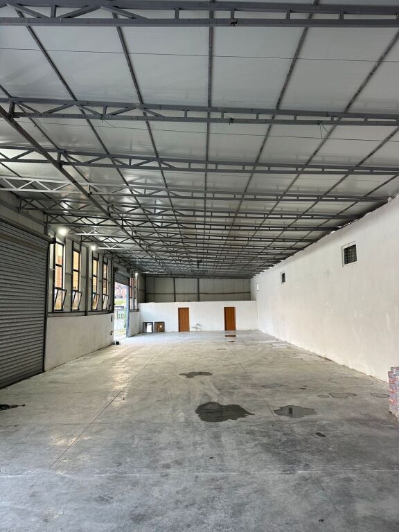 KAPANON ME QERA 1370 M2 VORE 2.300 EURO  FH-58014
