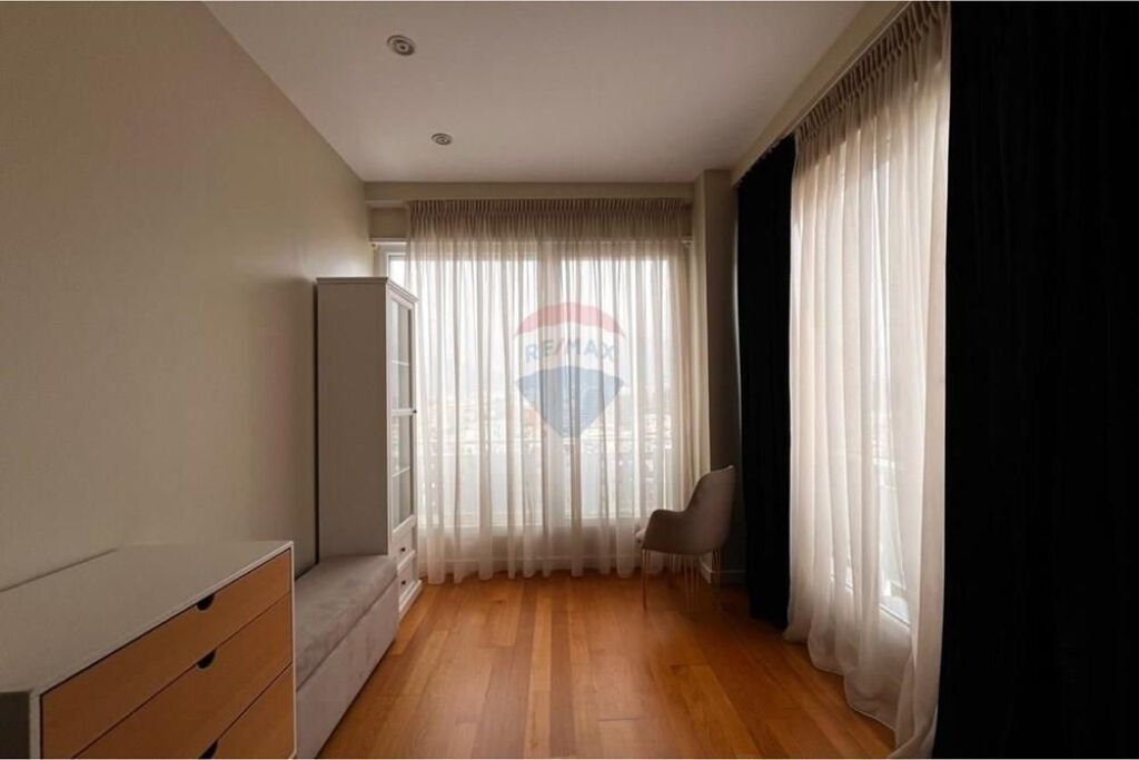 Apartment - For Rent - Botanical Garden, Tirana