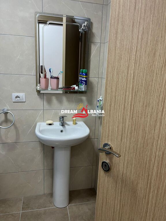 Apartment 2+1+2 for rent at 5 Maji in Tirana (ID 4231487)