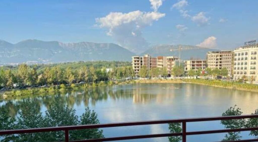 📌Ufficio 2+1+2 in affitto presso il Lago Secco