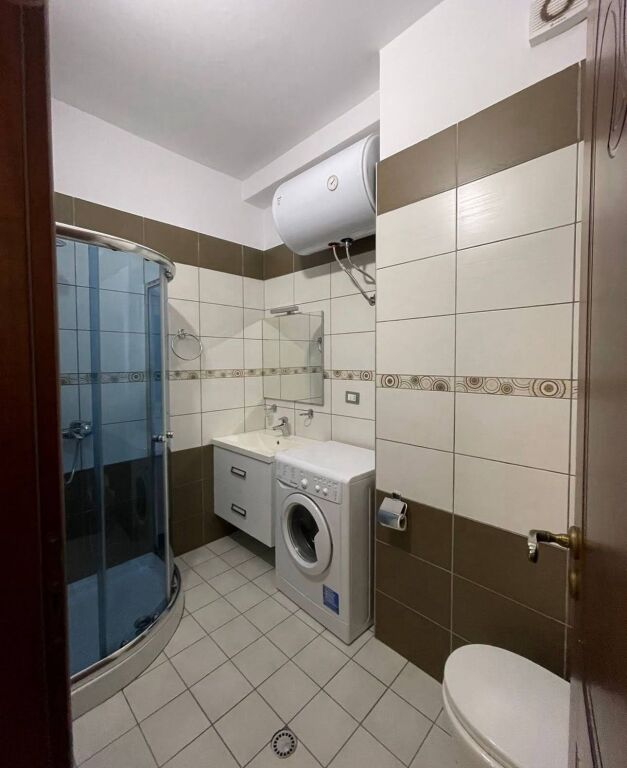 Apartament 2+1 me Pamje Deti me Qera Afatgjatë - Lungomare, Vlore