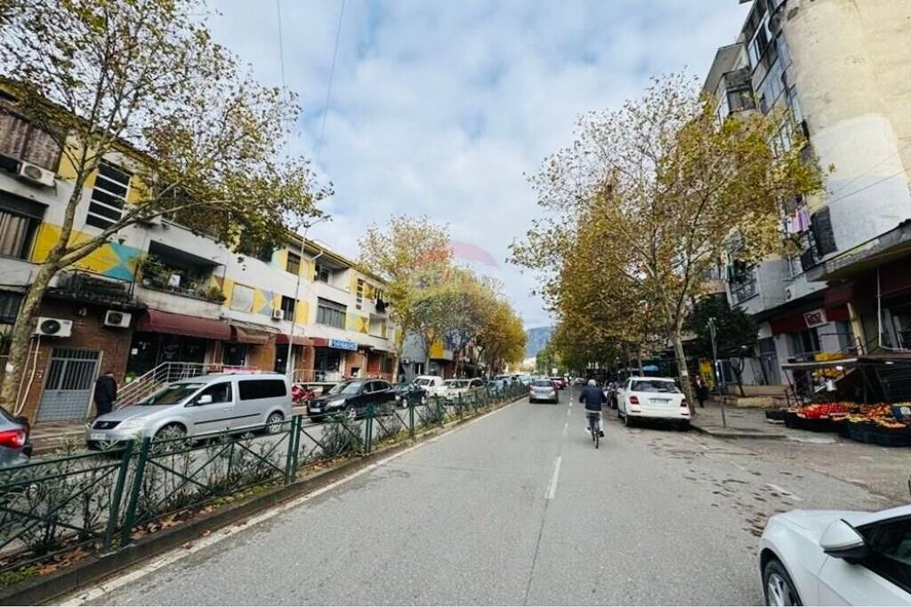 🏠📍Shitet Apartament 1+1 tek Rruga e Dibres