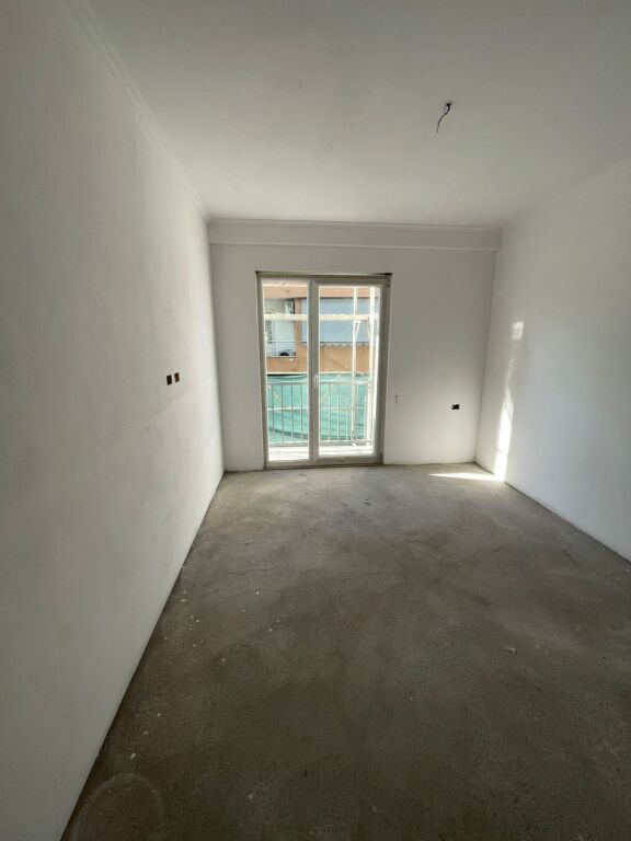 IN VENDITA APPARTAMENTO 2+1 KAMEZ 8.290.000 LEKE