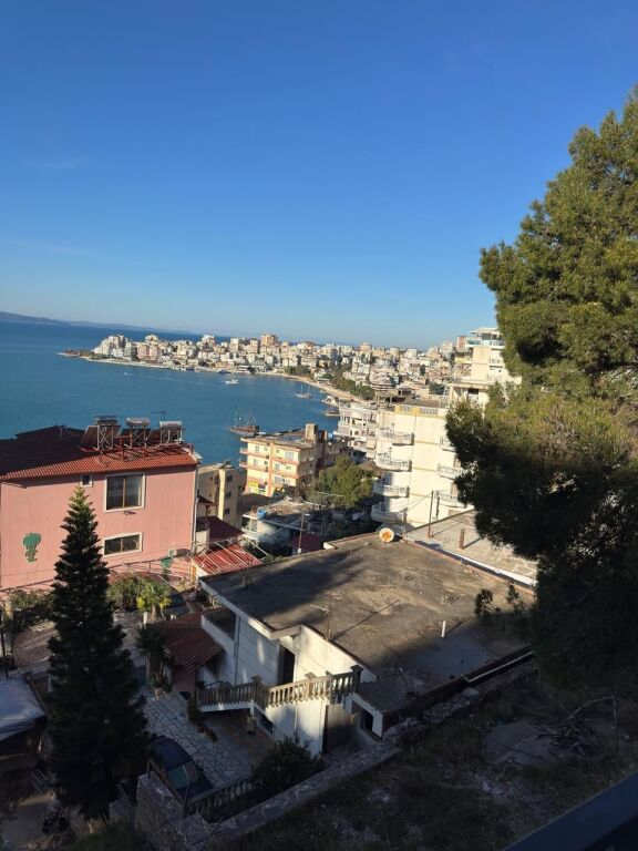 Appartamento 1+1 a Sarandë, 55 m², vista mare, pronto per abitare