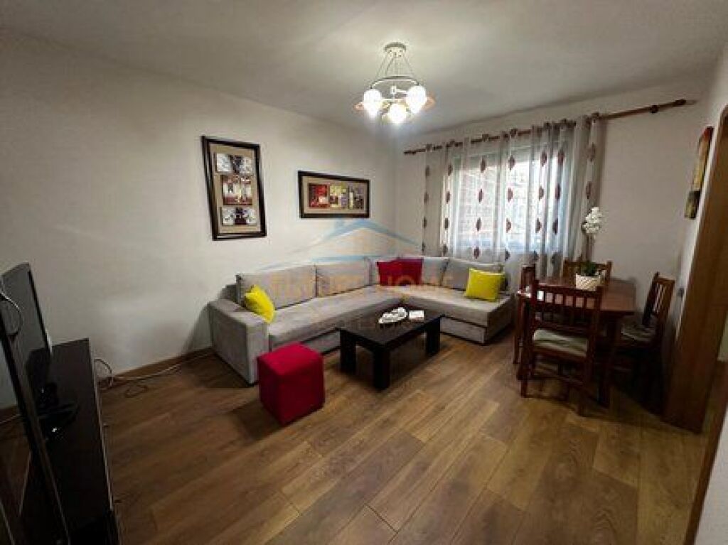 In vendita, Appartamento 2+1, Xhamlliku, Tirana