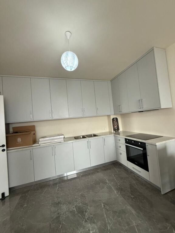 Apartament me qera 2+1+2+ballkon