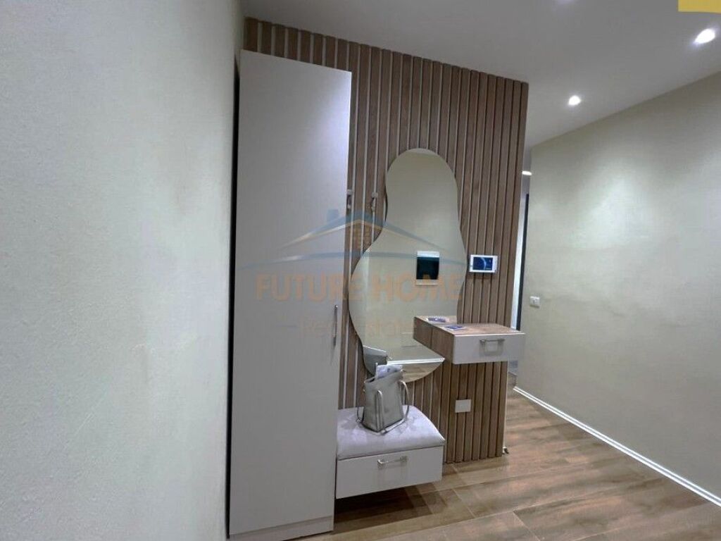Sale, Apartment 1+1, Galeria Roma, Kavaja Street, Tirana!