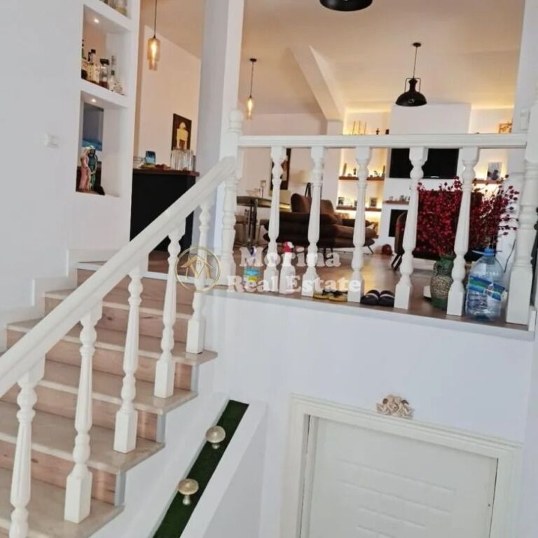 Vendita | Attico 3 + 1 + 3 | Mali i Robit | 300000 €