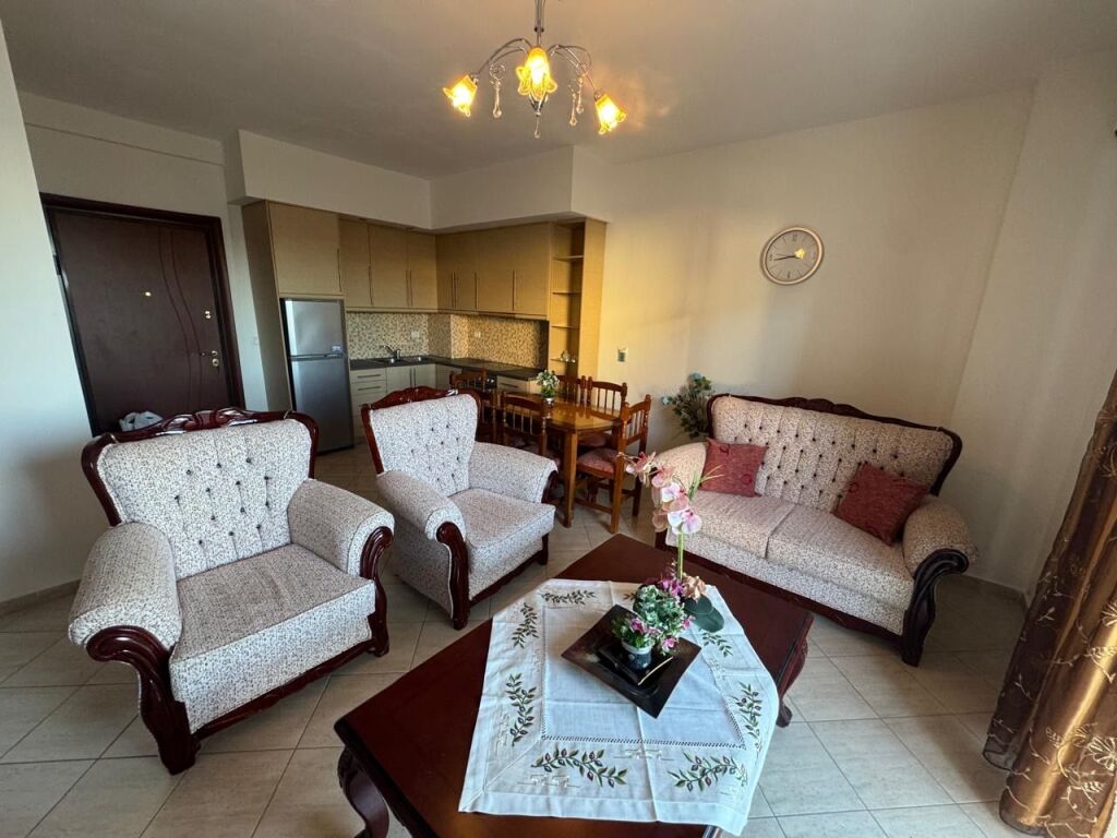 Appartamento 1+1 a Sarandë, 55 m², vista mare, pronto per abitare