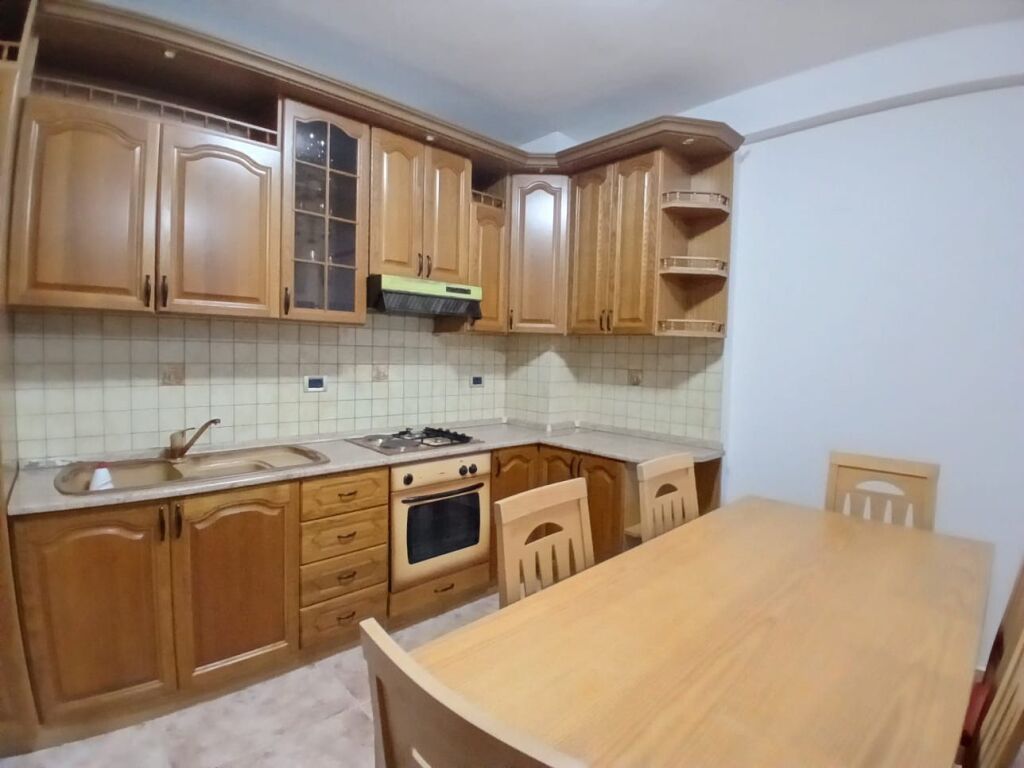 2+1, arredato vicino a him kolli myslym shyri, 500 mila lek
