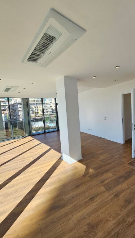 Spazio ufficio con parcheggio in affitto a Lake View, amministrazione inclusa