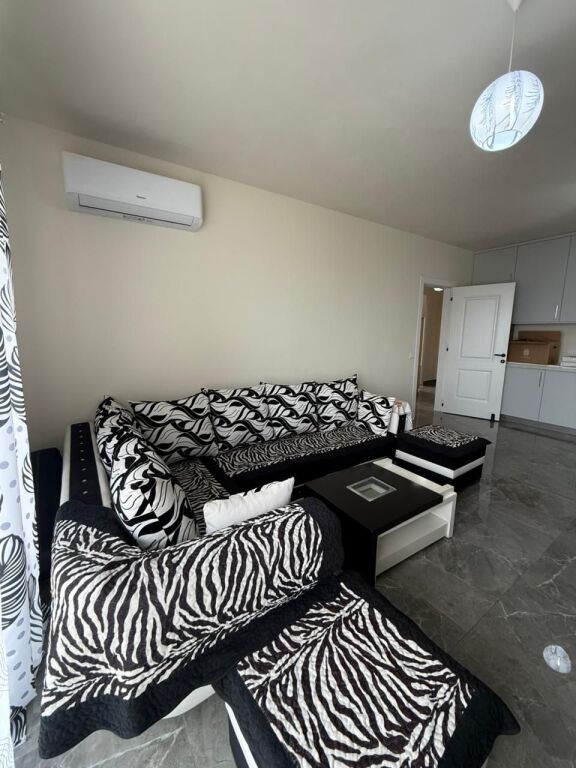 Apartament me qera 2+1+2+ballkon