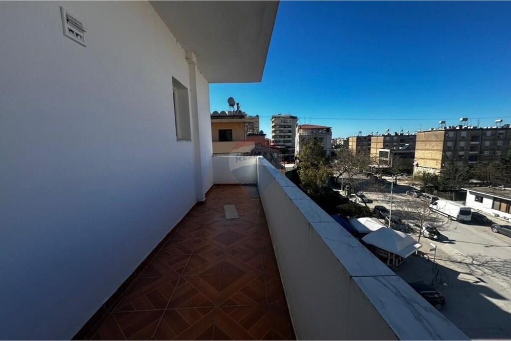 🏠 Appartamento 2+1+2 in Vendita – Via Zaho Koka, Vlora