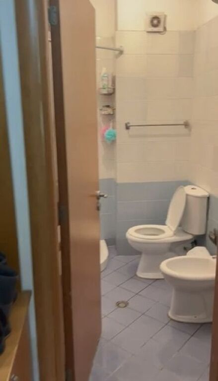 Apartament 1+1 në Astir Te jata market me 400€