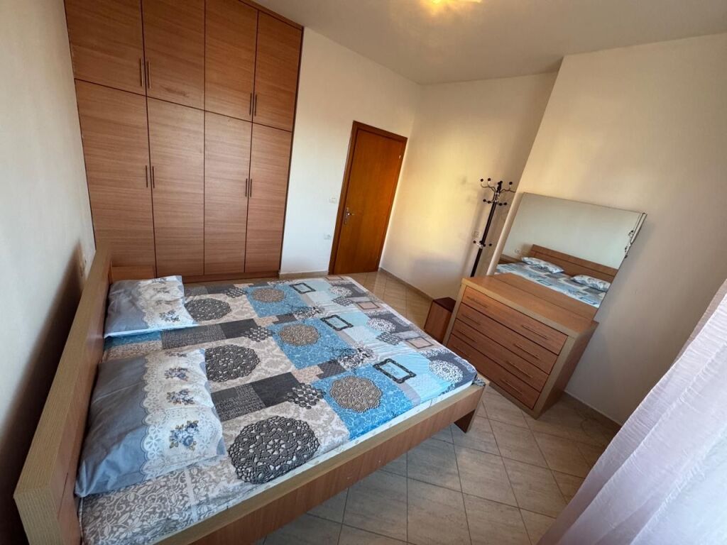 Appartamento 1+1 a Sarandë, 55 m², vista mare, pronto per abitare