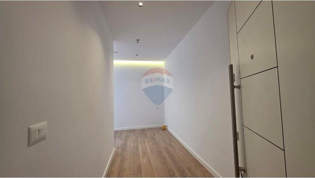 🌊 Appartamento 2+1+2 in Vendita – Lungomare, Vlora